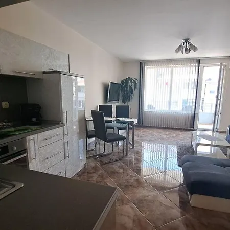 Vladislav- Luxury Apartment Varna