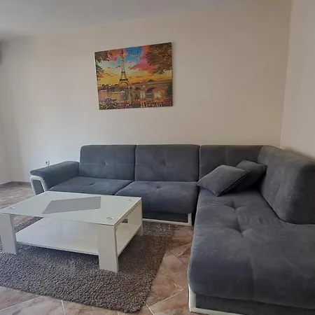 Vladislav- Luxury Apartment Varna