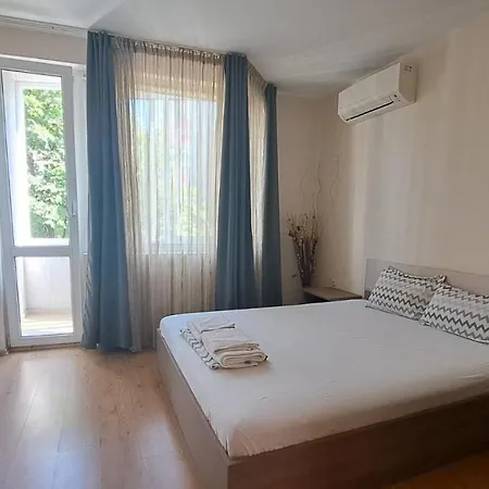 Vladislav- Luxury Apartment Varna